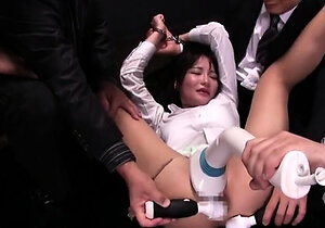 Blonde teen climaxes fingering and using toy in hd