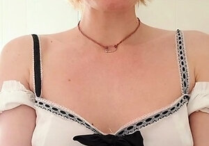 Blonde teen vicki toy fuck her shave sex holes