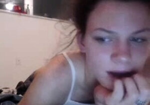 Amateur Webcam Teen Masturbates And Teases