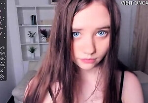 Brunette Couch Webcam Solo Fun Masturbating