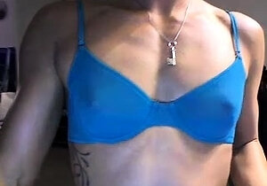 Petite small tit babe with perfect pussy masturbates