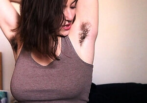 Big boob brunette masturbates on webcam