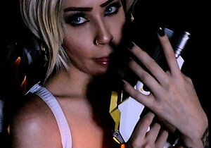 Petite small tit babe with perfect pussy masturbates