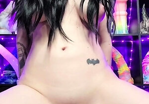 Amateur Webcam Teen Masturbates And Teases