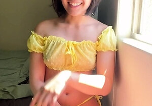 Amateur Asian Chicks Squat To Show Their Panties Off