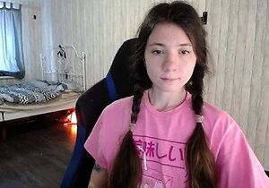 Hot amateur webcam teen masturbates for their fans