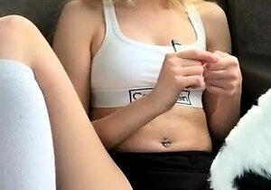 Small titted babe toys her pussy on webcam