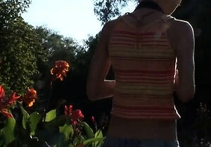 Amateur teen outdoor blowjob