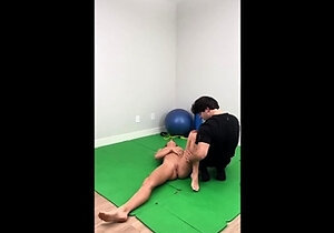 Dakota Lyn - Pussy Massage Wth Stretchmasters