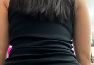 Amateur Webcam Teen Masturbates And Teases