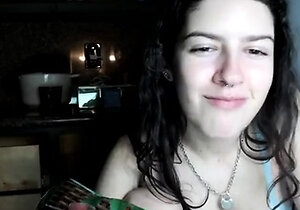 Cute amateur webcam teen girl toying pussy on webcam