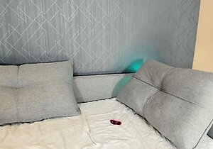 teen fingered and pussy licked by amateur