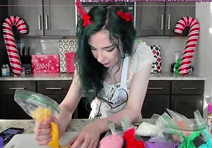 Cute blonde amateur webcam teen masturbating