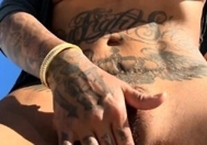 Love Chat Big Boobs Brunette Masturbating For Cam