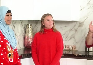 Ken Feels eating out Skyla Suns pussy