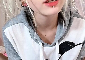 Amateur Blonde Teen Plays Solo with Toy Webcam Porn