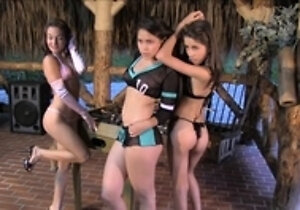 Slim leggy Czech girlfriend Kitty Jane - Her Curves -