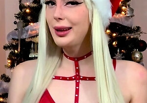 Masturbating loving babe solo toy plays with enthusiasm