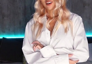 Amateur Blonde Teen Plays Solo with Toy Webcam Porn