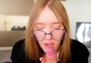 Sunset is best spent fucking girl's juicy pussy