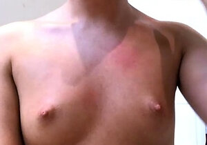 Young amateur teen in solo masturbation getting kinky