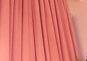 Masturbating loving babe solo toy plays with enthusiasm