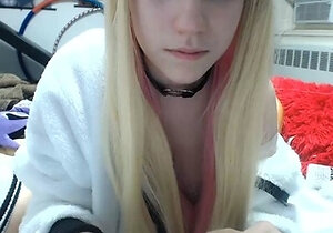 sexy amateur hot blonde teen show webcam