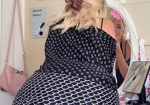 Amateur Blonde Teen Plays Solo with Toy Webcam Porn