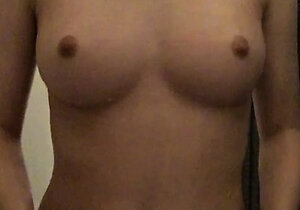 Brunette Solo Webcam Masturbation