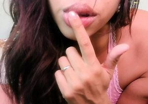 Amateur Webcam Cute Teen Plays Solo with Big Dildo