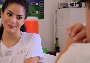 Coach licks and fucks curvy latina teen