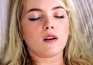 Blonde tight pussy babe solo toy fun in glamour masturbation