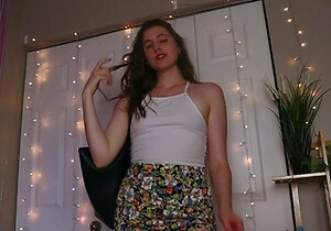 Hot amateur webcam teen masturbates for their fans