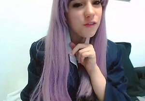 Hot amateur webcam teen masturbates for their fans