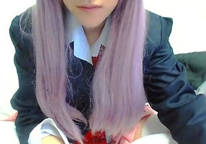 Hot amateur webcam teen masturbates for their fans