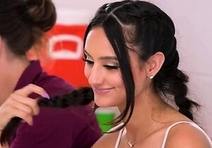 [CaughtMyCoach] Eliza Ibarra (The Perfect Warmup)