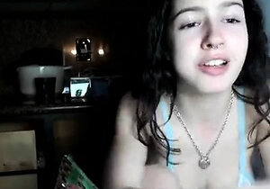 Cute amateur webcam teen girl toying pussy on webcam