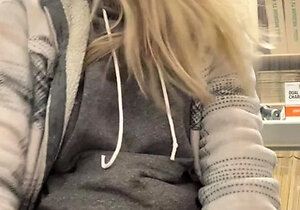 Amateur Blonde Teen Plays Solo with Toy Webcam Porn