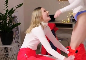 Alice Reign, Lil Karla - Glorious Winter Day