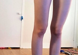 Beauty small tit amateur teen masturbating her shaved pussy