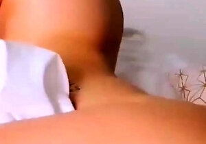Amateur Teen Dances and Teases Solo on cam