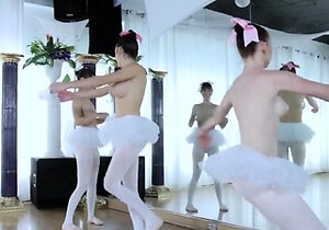 Teen hair brush squirt and girls changing public