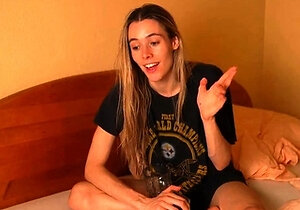 Hot amateur webcam teen masturbates for their fans