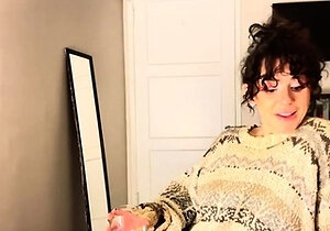 Mama Fiona -THIRSTY Moms Moral Dilemma