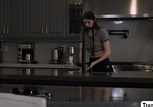 Sexy Tbabe Amanda Riley gets barebacked in the kitchen