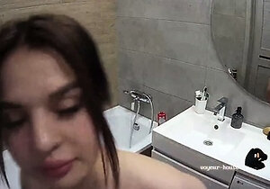 Amateur russian teen takes shower