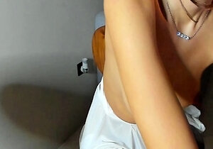 Hot amateur teen girl toying pussy in bed on webcam