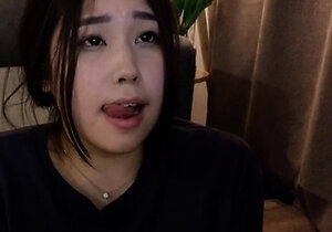 Pussy close up by slutty teen on cam