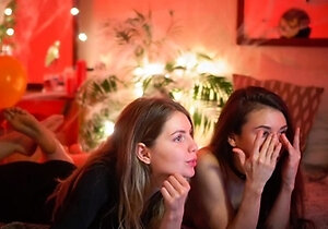 Amateur Teen Lesbians Kissing