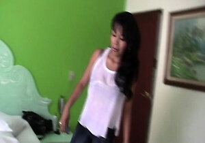 Amateur Asian teen gives blowjob outdoors
